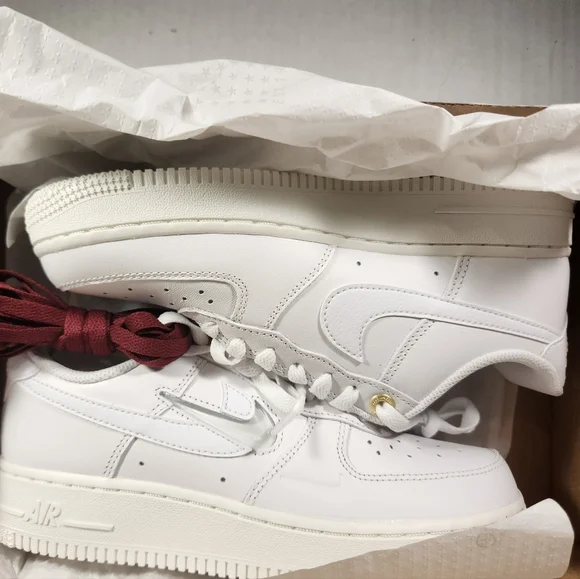 NWT Women's Af1's '07 PRM - Picture 2 of 10